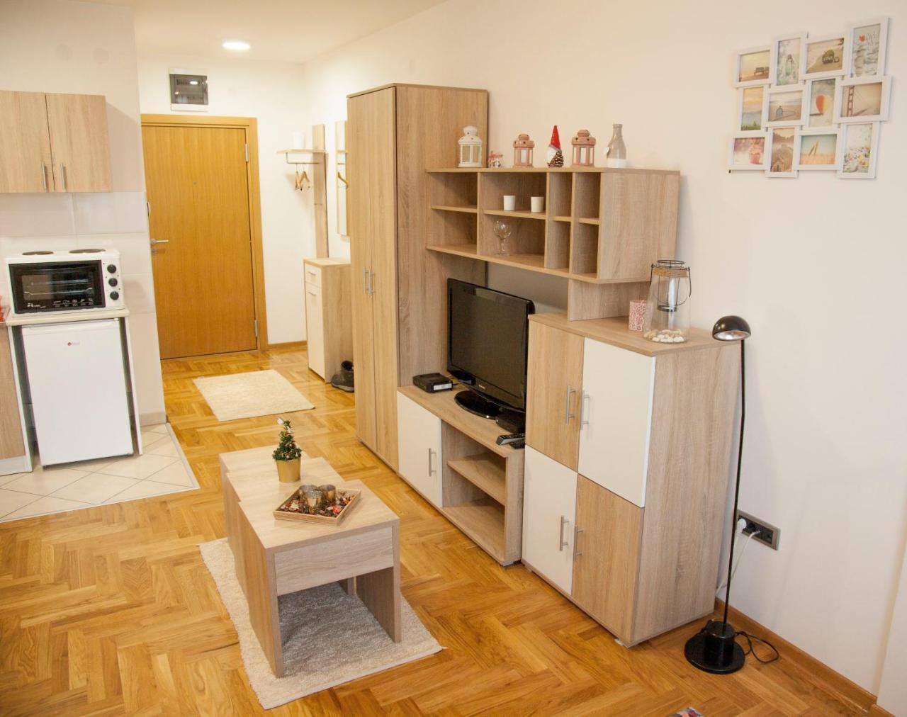 Apartment Vas Raj Нови Сад Екстериор снимка